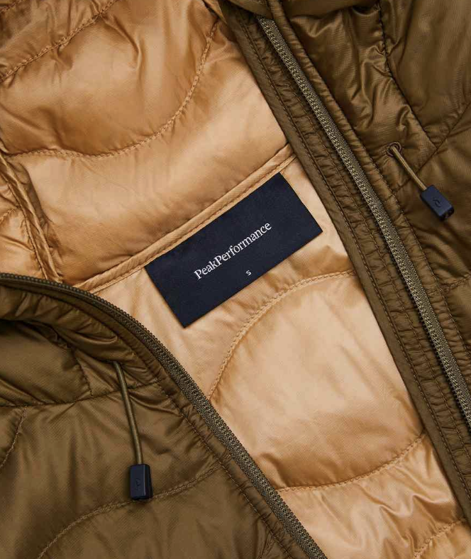 Peak Performance Damska Kurtka Helium Down Hood Meadow Moss/Sierra Sand
