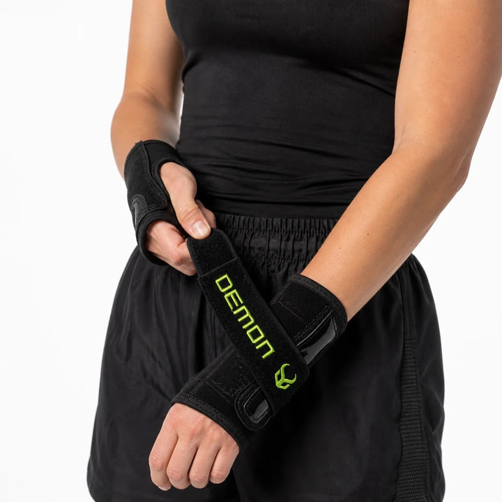 Demon Wrist Guard V2 Black - Ochraniacze nadgarstków