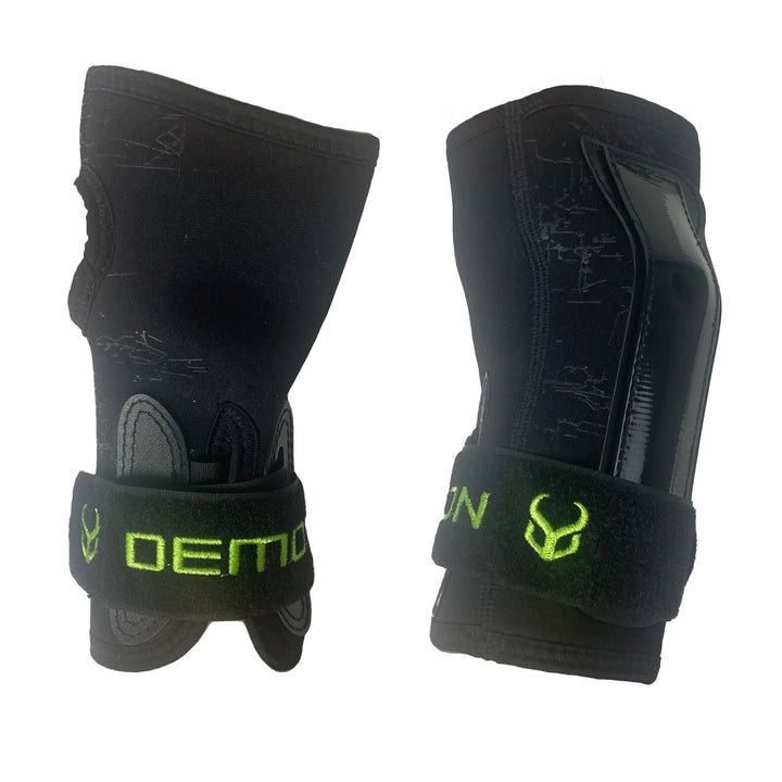 Demon Wrist Guard V2 Black - Ochraniacze nadgarstków
